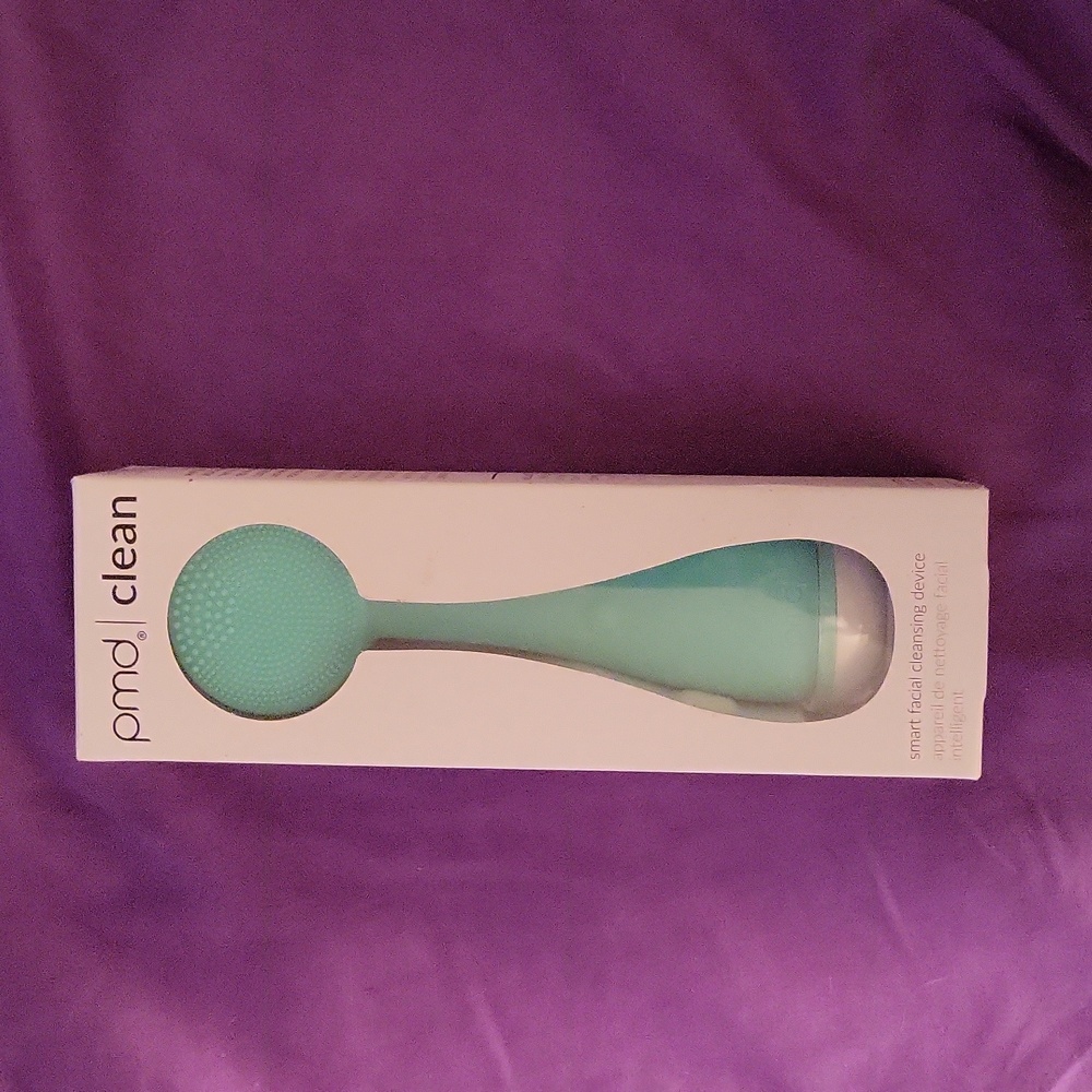 New PMD Clean Smart Facial Cleansing Device